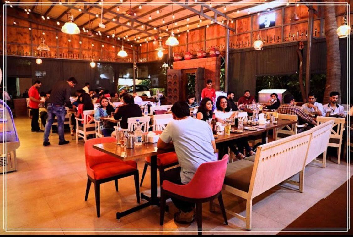 Maple Social Hubz-Hostel Мумбай Екстериор снимка