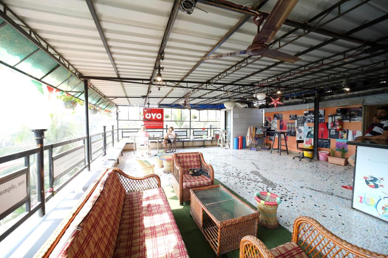 Maple Social Hubz-Hostel Мумбай Екстериор снимка